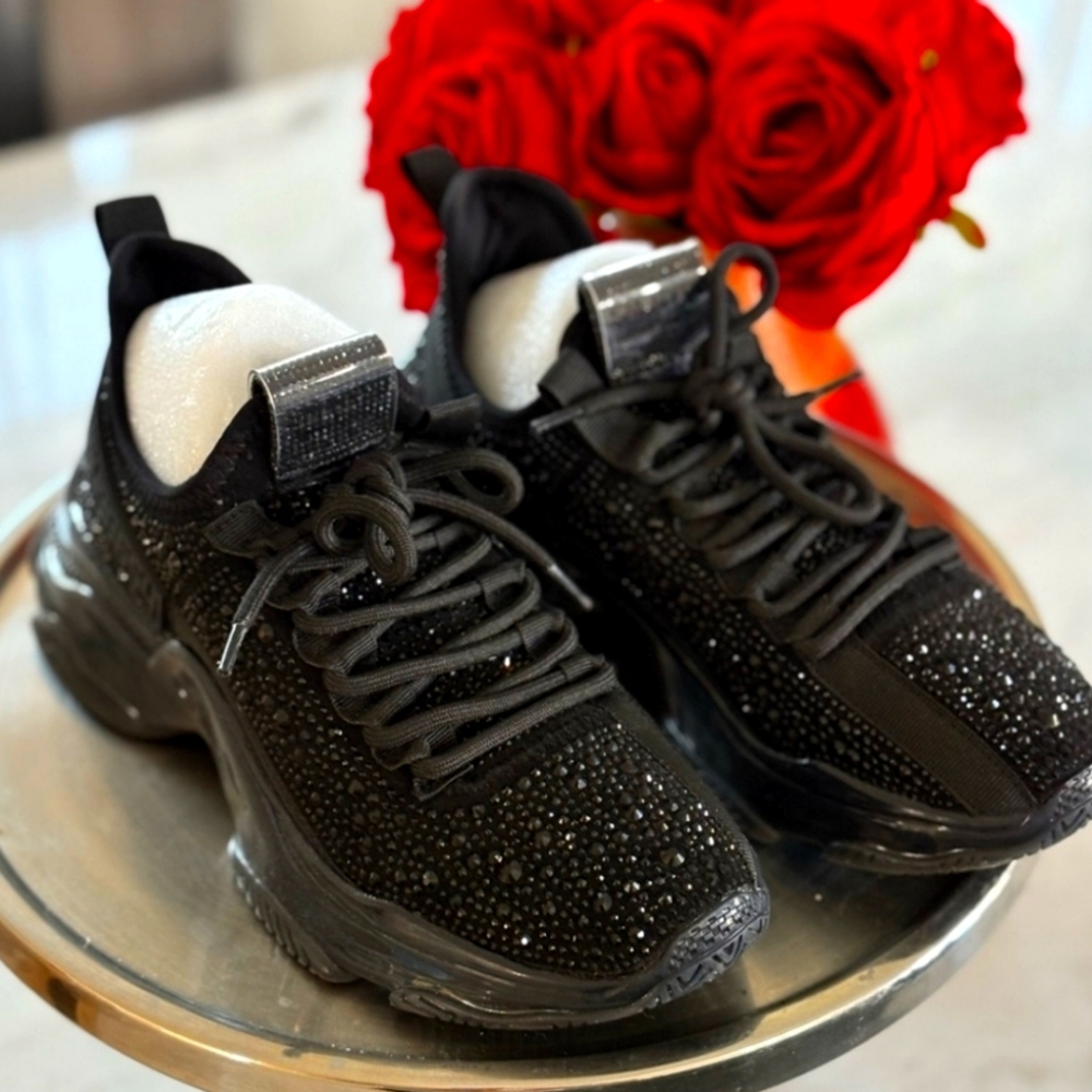 Steve Madden Black Maxima Tennis Size 10